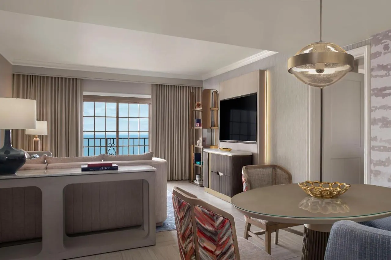 Resort The Ritz-carlton