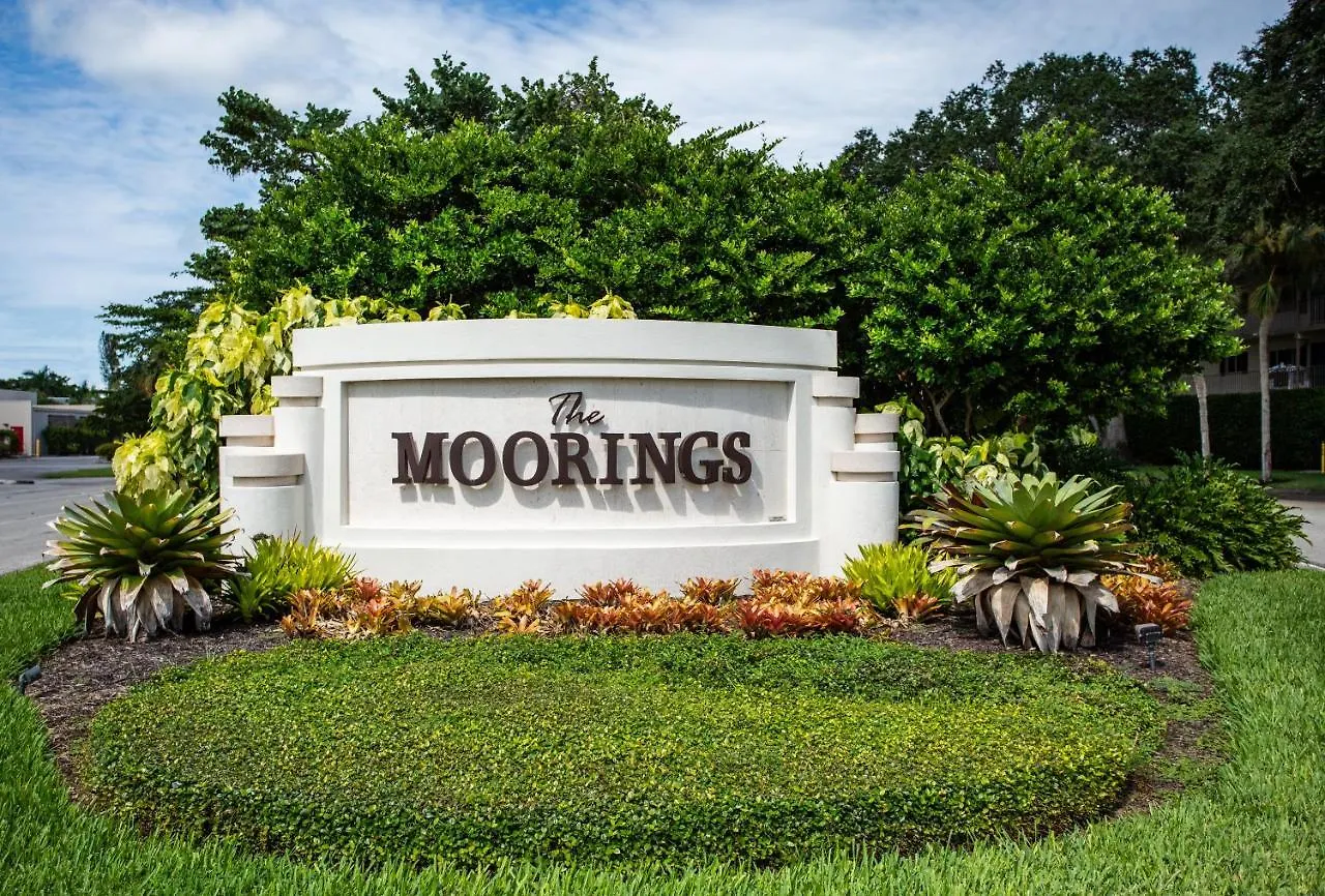 Pesaro Vacation In The Moorings * North Naples