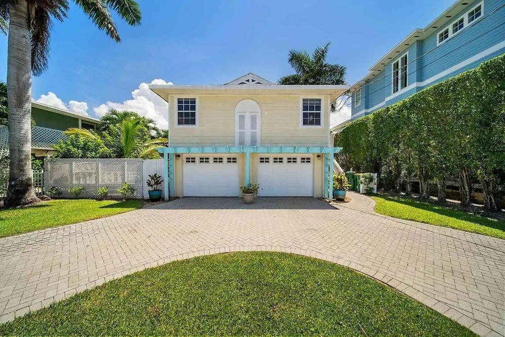 3 Bed 3 Bath Tropical Paradise Waterfront Pool House - On Canal - Direct Acces To Gulf