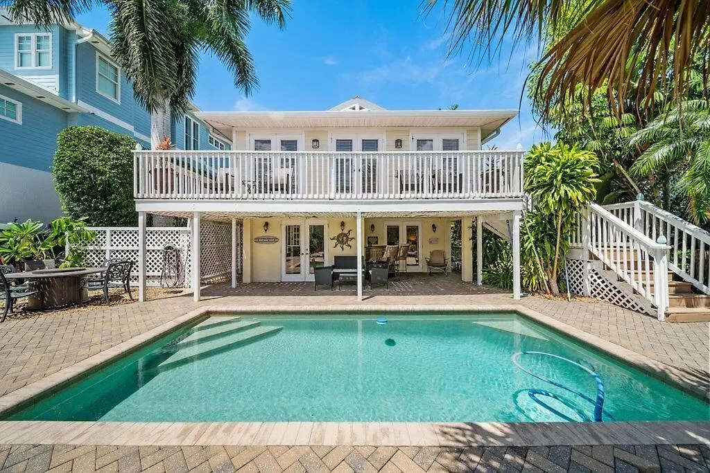 3 Bed 3 Bath Tropical Paradise Waterfront Pool House - On Canal - Direct Acces To Gulf Semesterbostad *