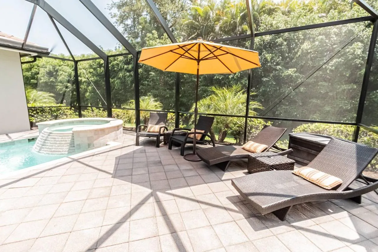 Briarwood 974 Tivoli Court North Naples