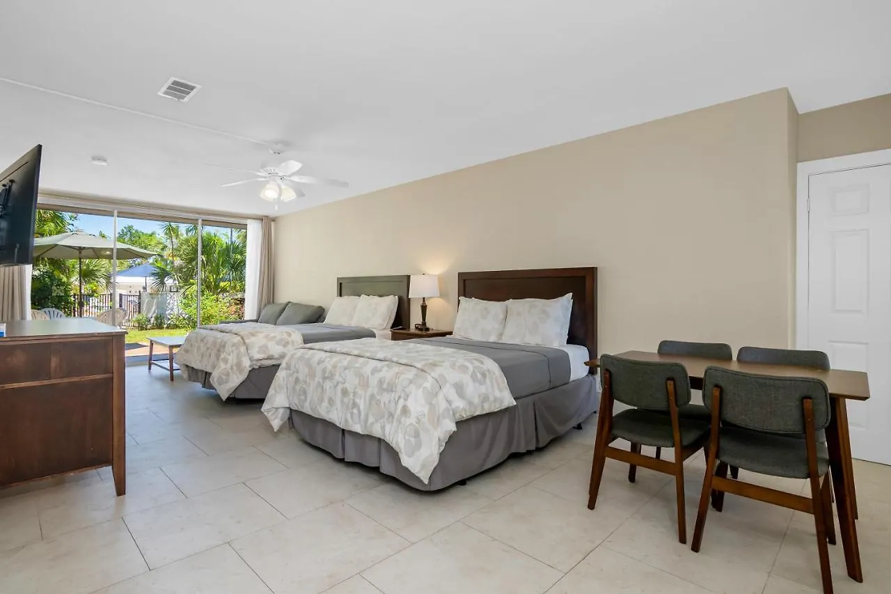 The Fairways Of Naples 3*