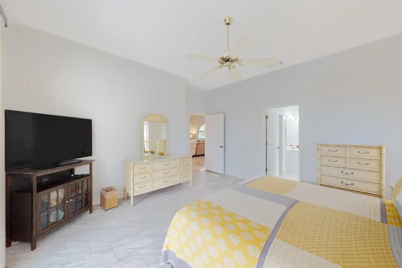 Piccadilly Place * North Naples