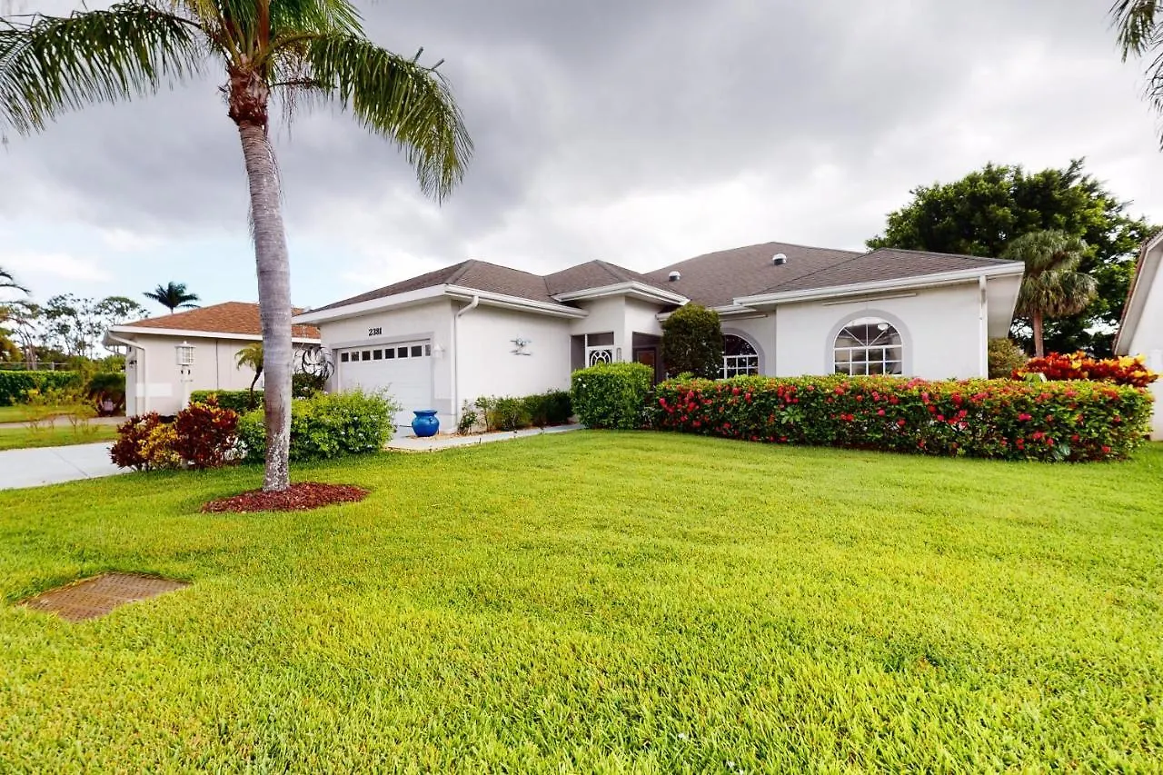 Piccadilly Place * North Naples