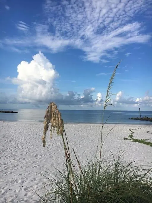 Our Favorite Place Villa North Naples
