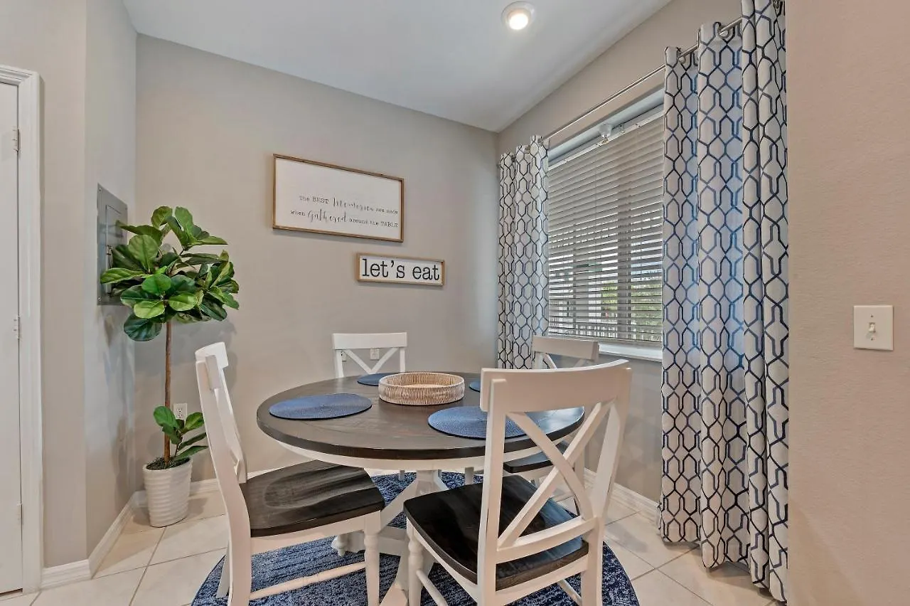 Golf Condo- Pool- Lakeview- 10mi To Beaches North Naples