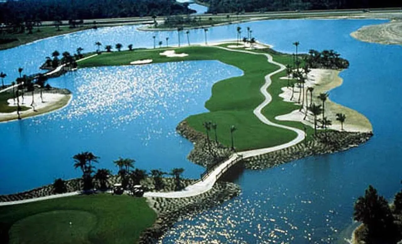 Villa Golf Condo- Pool- Lakeview- 10mi To Beaches