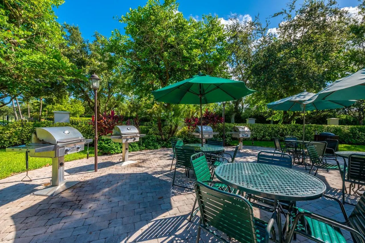 Golf Condo- Pool- Lakeview- 10mi To Beaches *