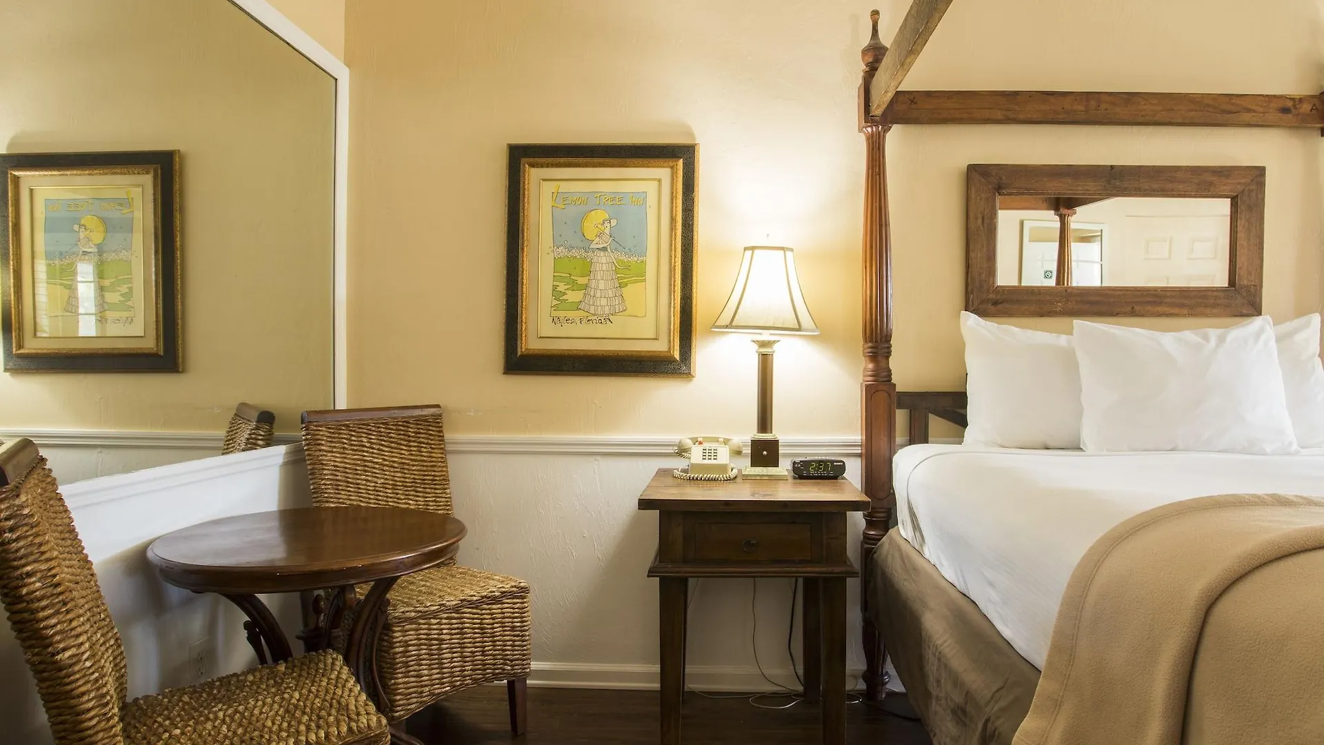 Lemon Tree Hotel North Naples