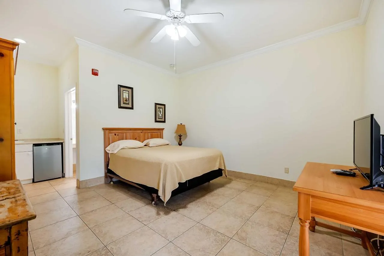 Getaway With Fire Pit And Grill! North Naples