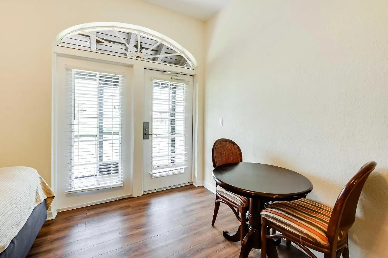 Apartament Cozy Retreat With Community Pool And Water View Naples
