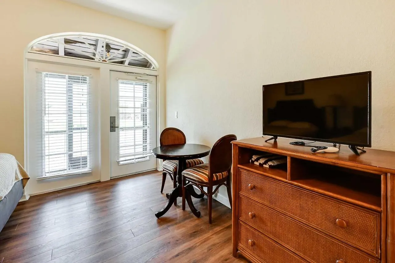 Cozy Retreat With Community Pool And Water View Apartament Naples