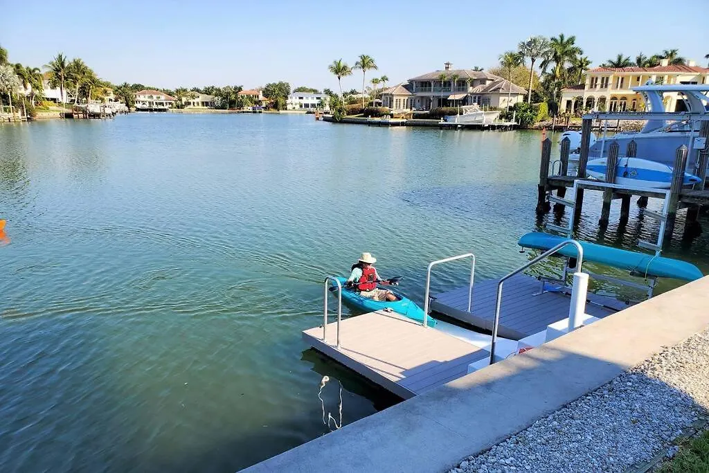 Waterfront- New 2 Br- On Bay & Across From Villa *