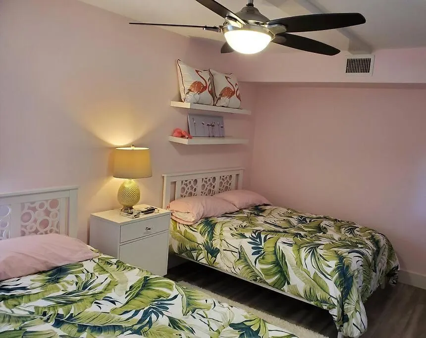 Waterfront- New 2 Br- On Bay & Across From Villa North Naples