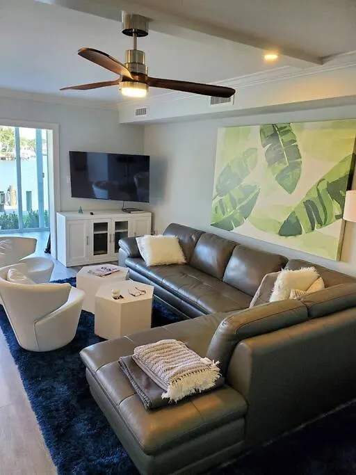 Waterfront- New 2 Br- On Bay & Across From Villa *
