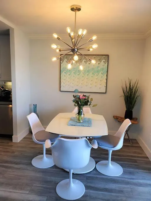 Villa Waterfront- New 2 Br- On Bay & Across From