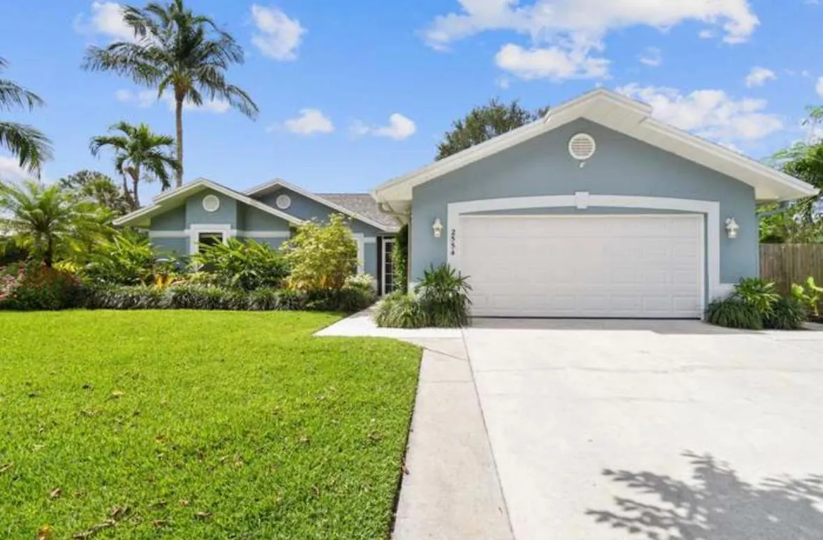 Florida House, 4br 2bt With Private Pool Oasis North Naples