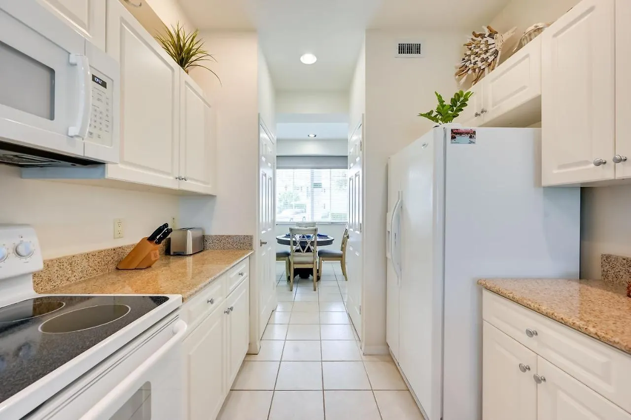 With Amenities In Golf Community North Naples