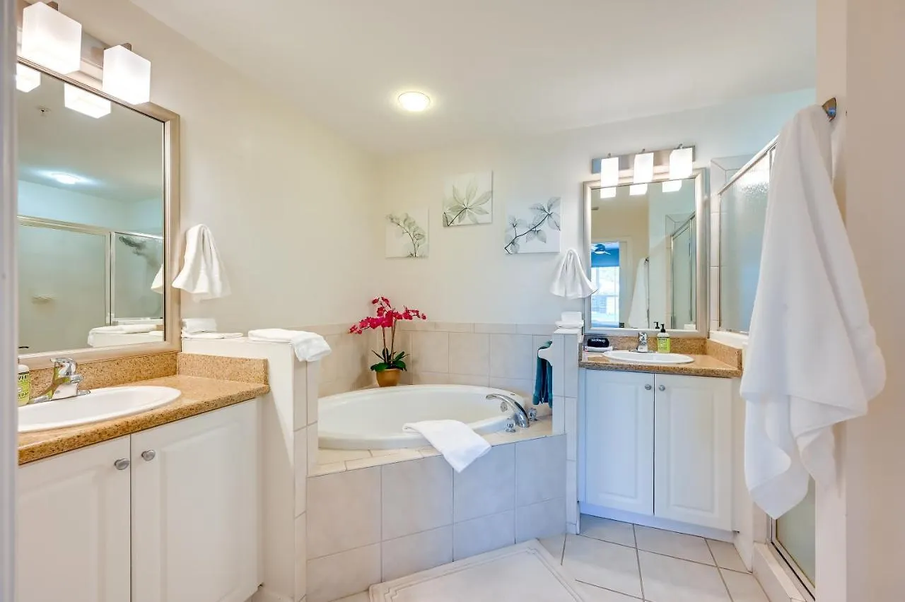 With Amenities In Golf Community * North Naples