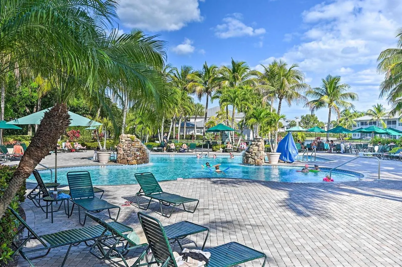 With Amenities In Golf Community *