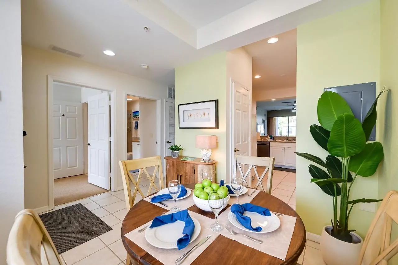 Lägenhet With Amenities In Golf Community North Naples