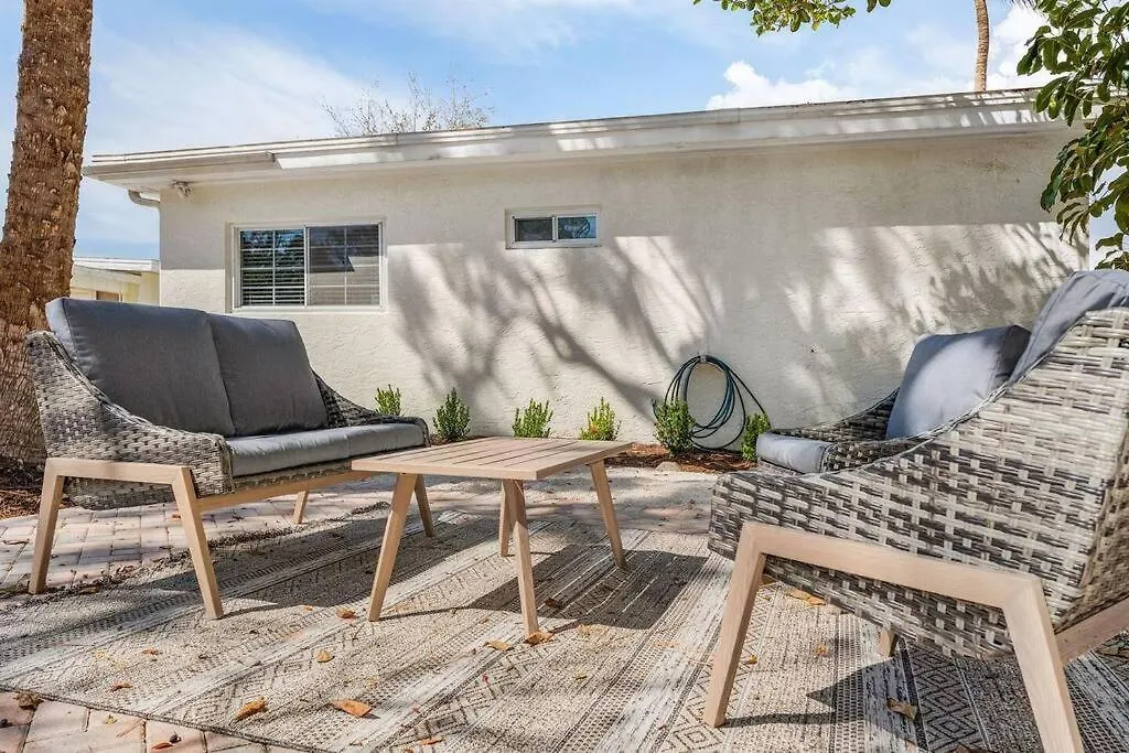بيت للعطل Lovely 2-bdr W/patio, Park! *
