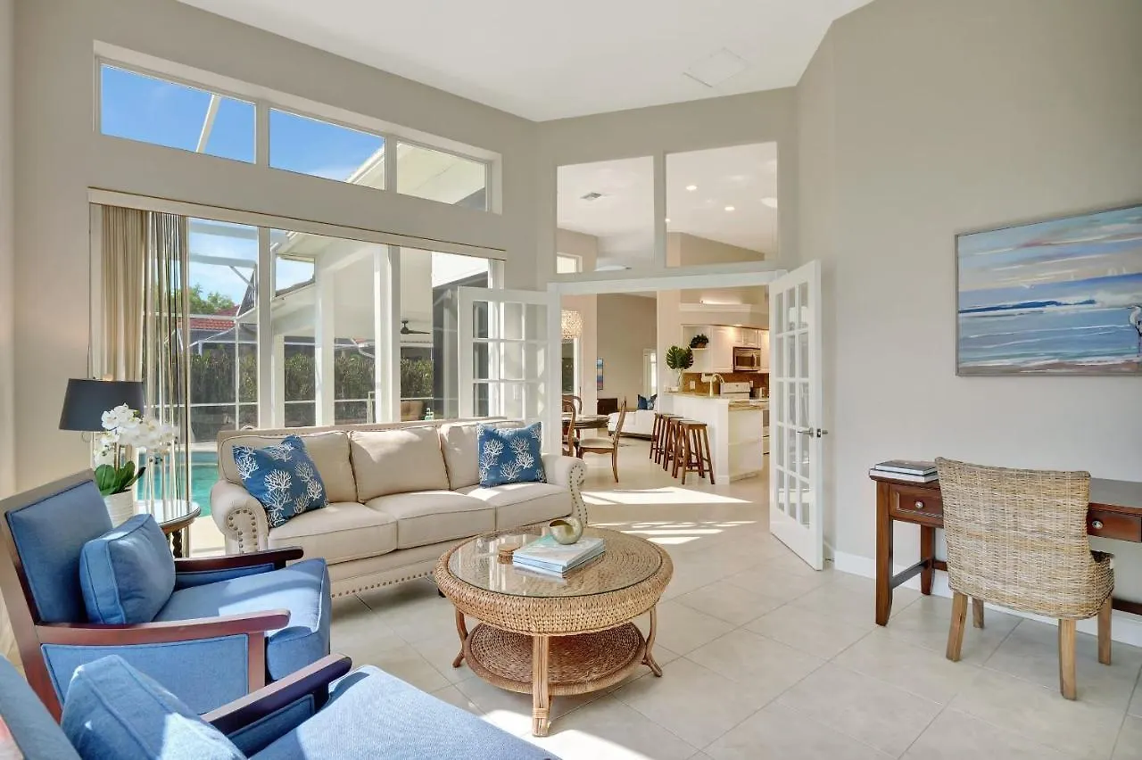 Nyaraló Sunny Retreat With Private Pool In North North Naples