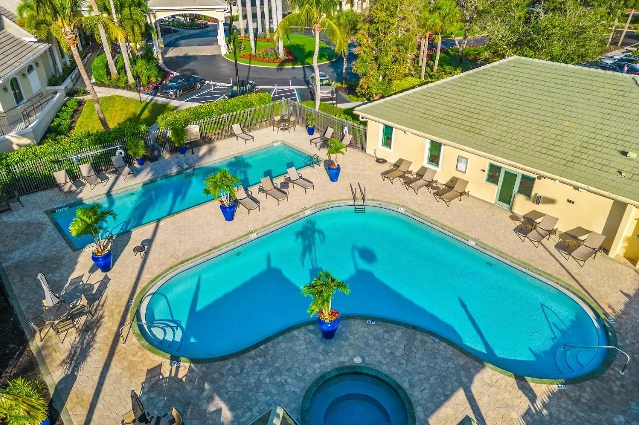 Bundled Cypress Golf Retreat, Unit 203 Lejlighed North Naples
