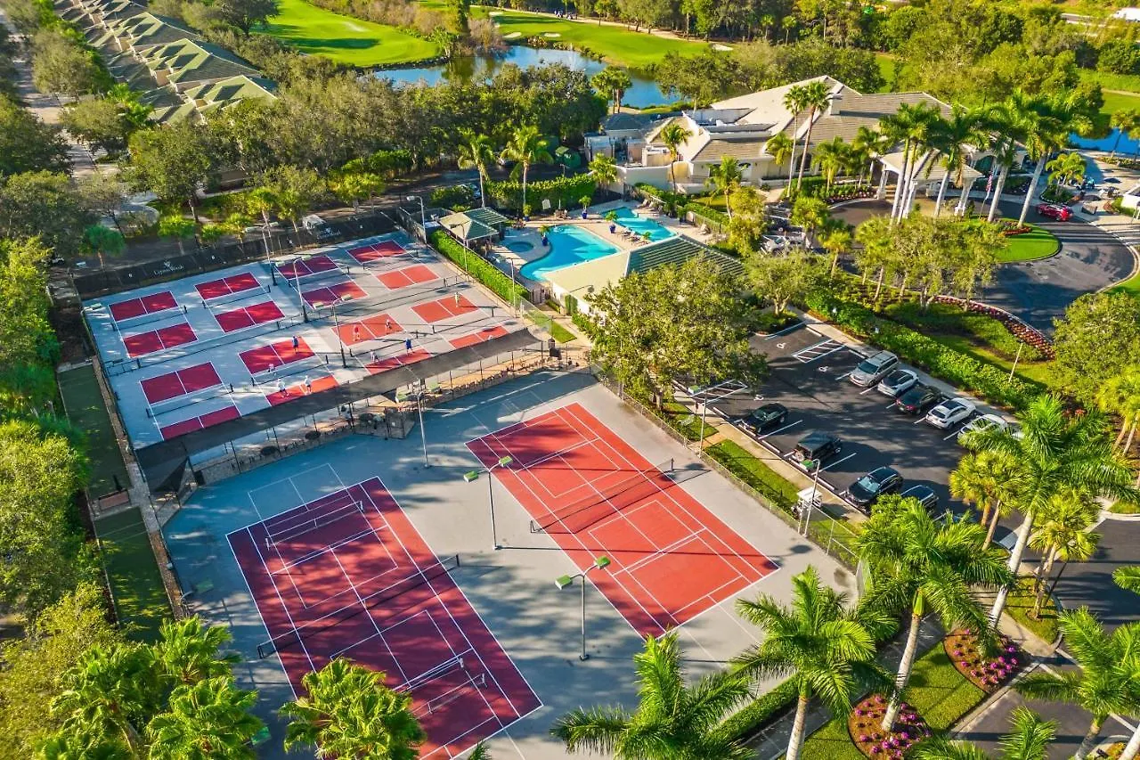 Bundled Cypress Golf Retreat, Unit 203 Lejlighed
