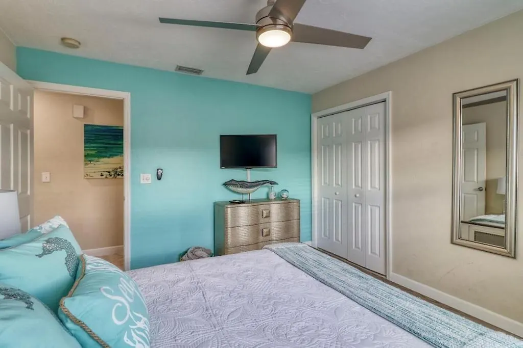 Σπίτι διακοπών Aqua Blue! Only 1 Mile To The Beach! Heated Pool, Fenced In Yard & Pet Friendly! North Naples