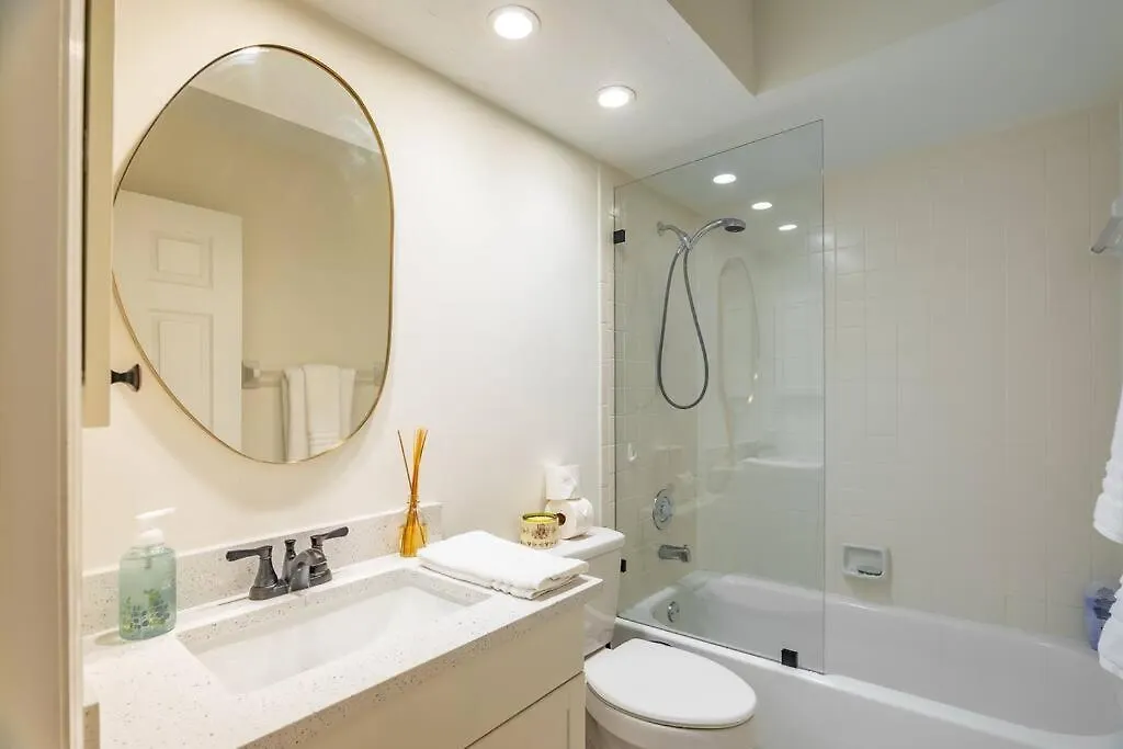 In Near Mercato And Close To Vanderbilt * North Naples