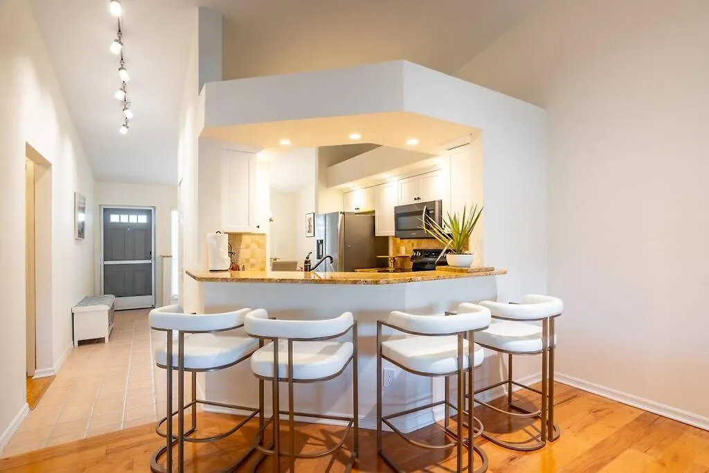 Appartement In Near Mercato And Close To Vanderbilt North Naples