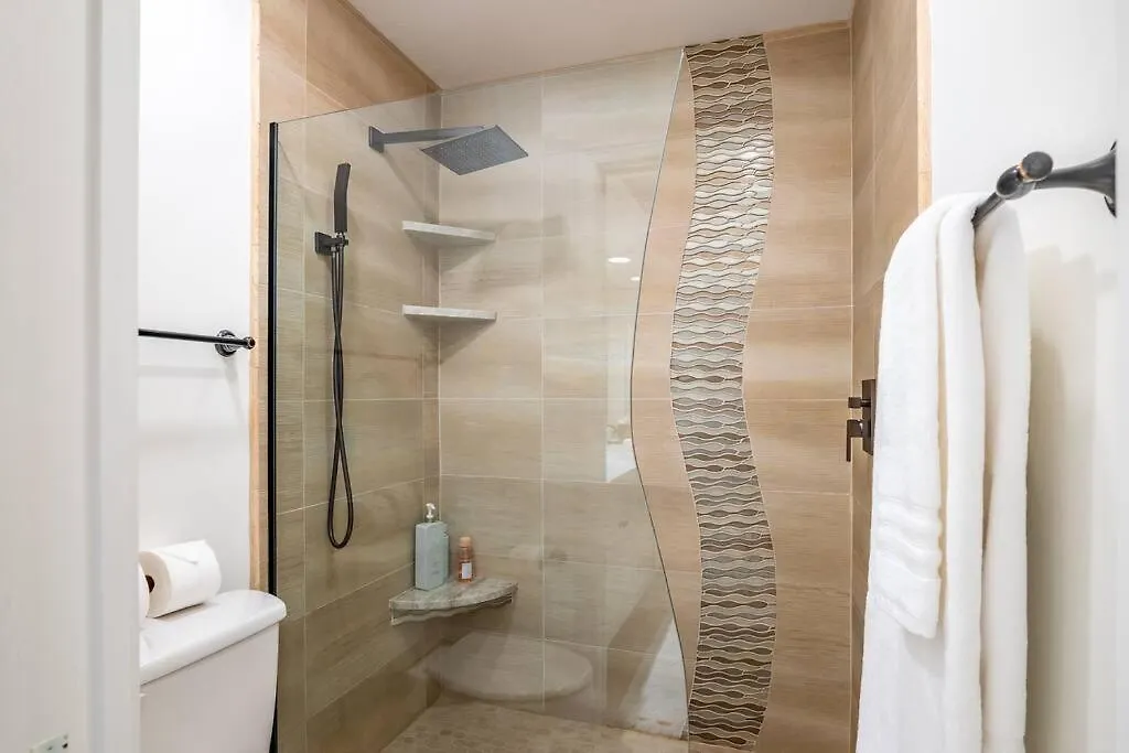 Appartement In Near Mercato And Close To Vanderbilt North Naples