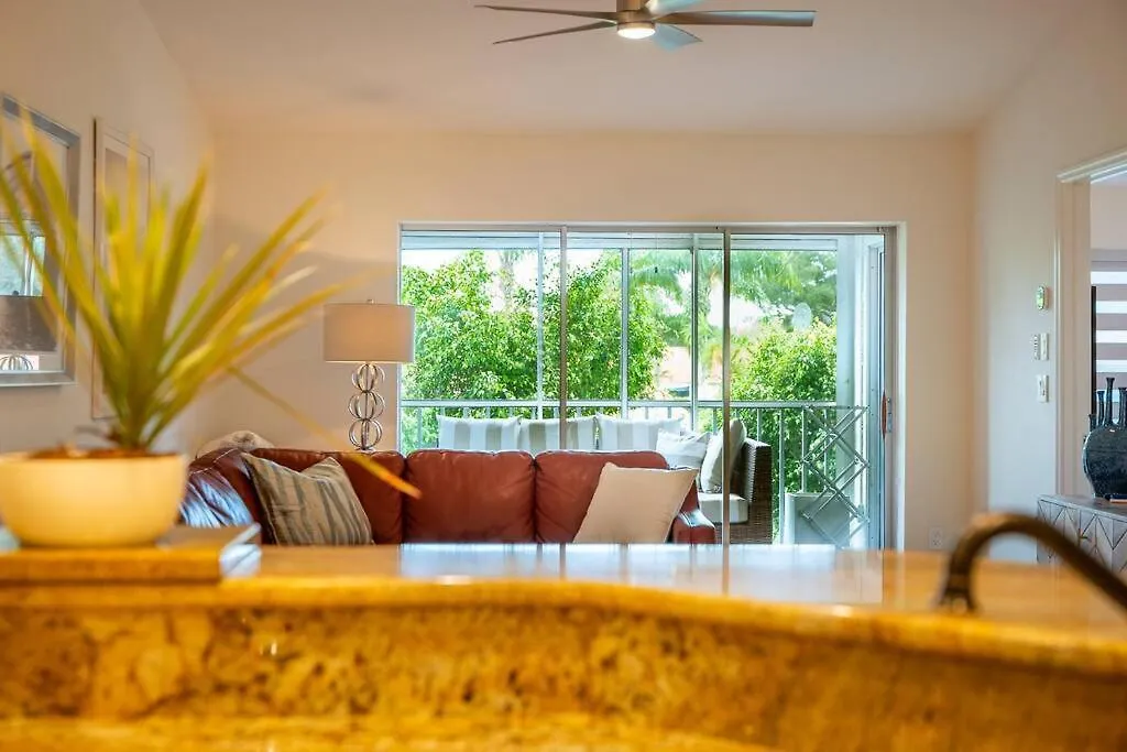 In Near Mercato And Close To Vanderbilt Appartement North Naples
