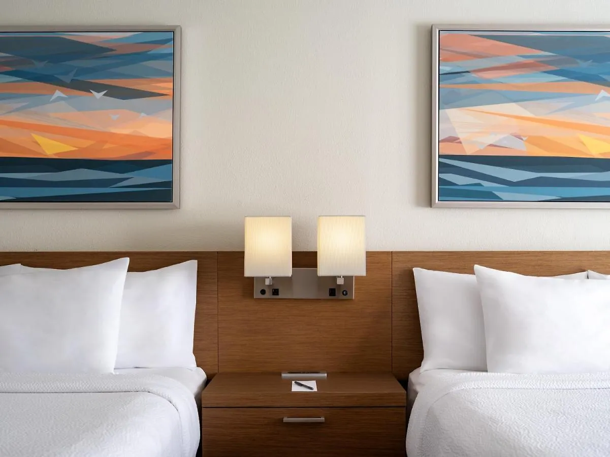 Hotell Courtyard By Marriott -