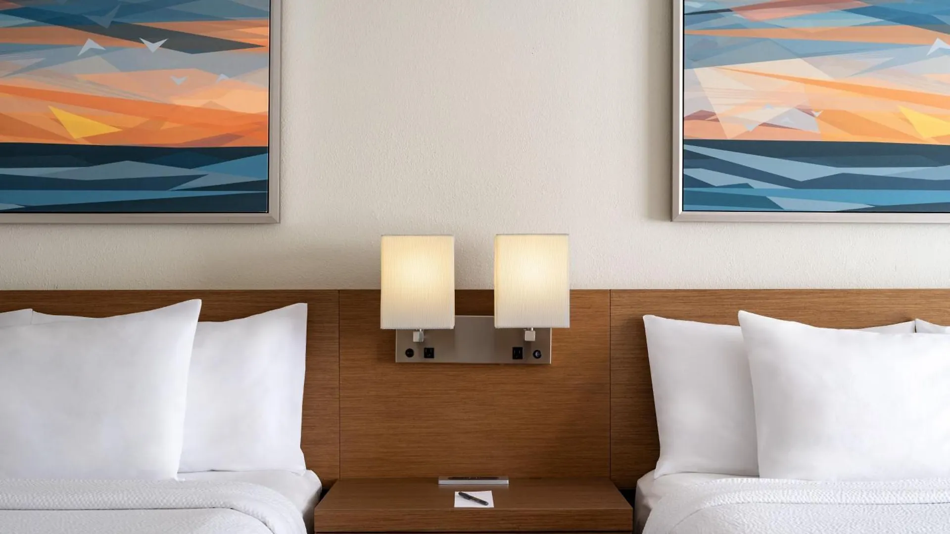 Hotell Courtyard By Marriott -