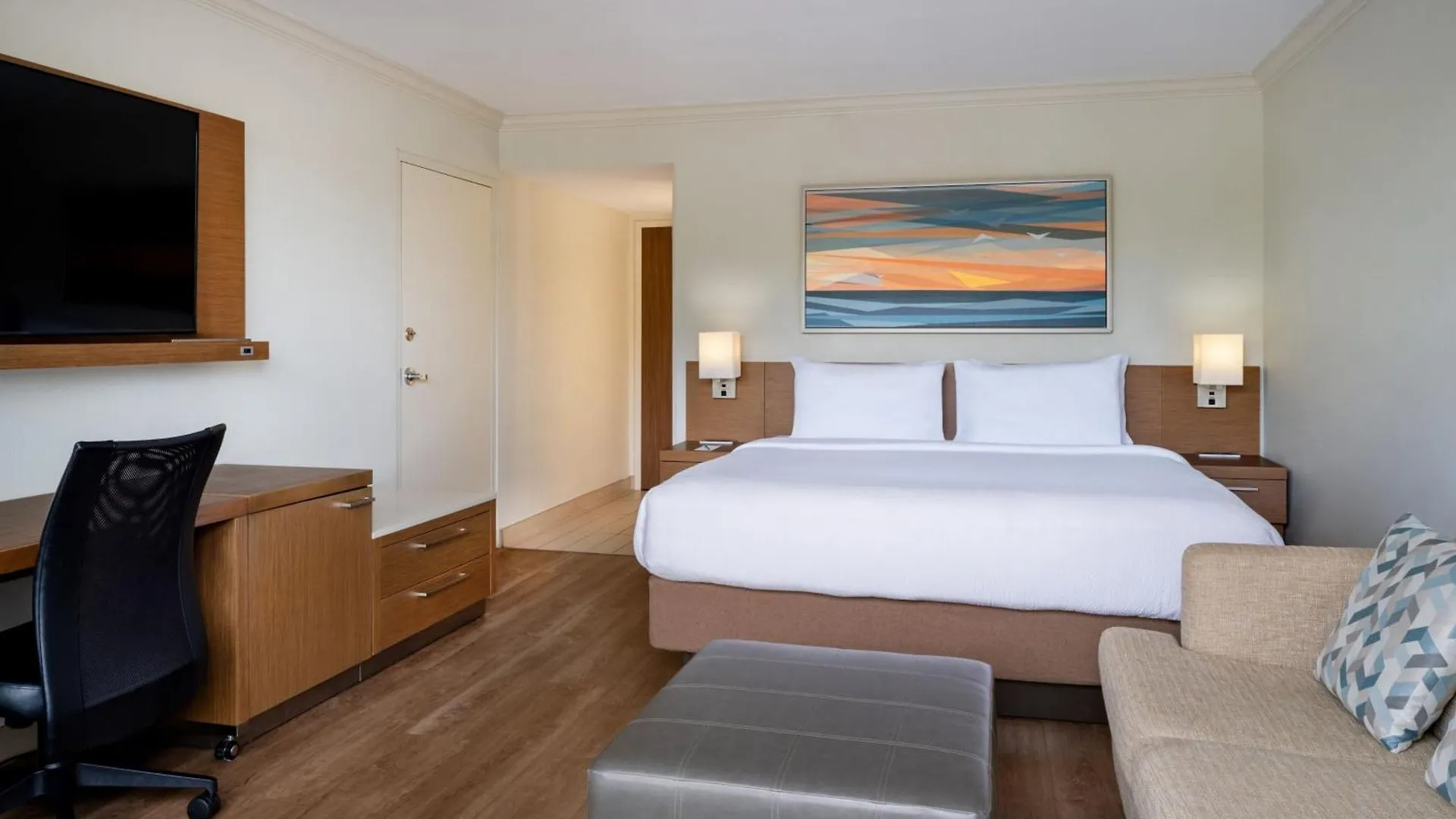 Courtyard By Marriott - Hotell
