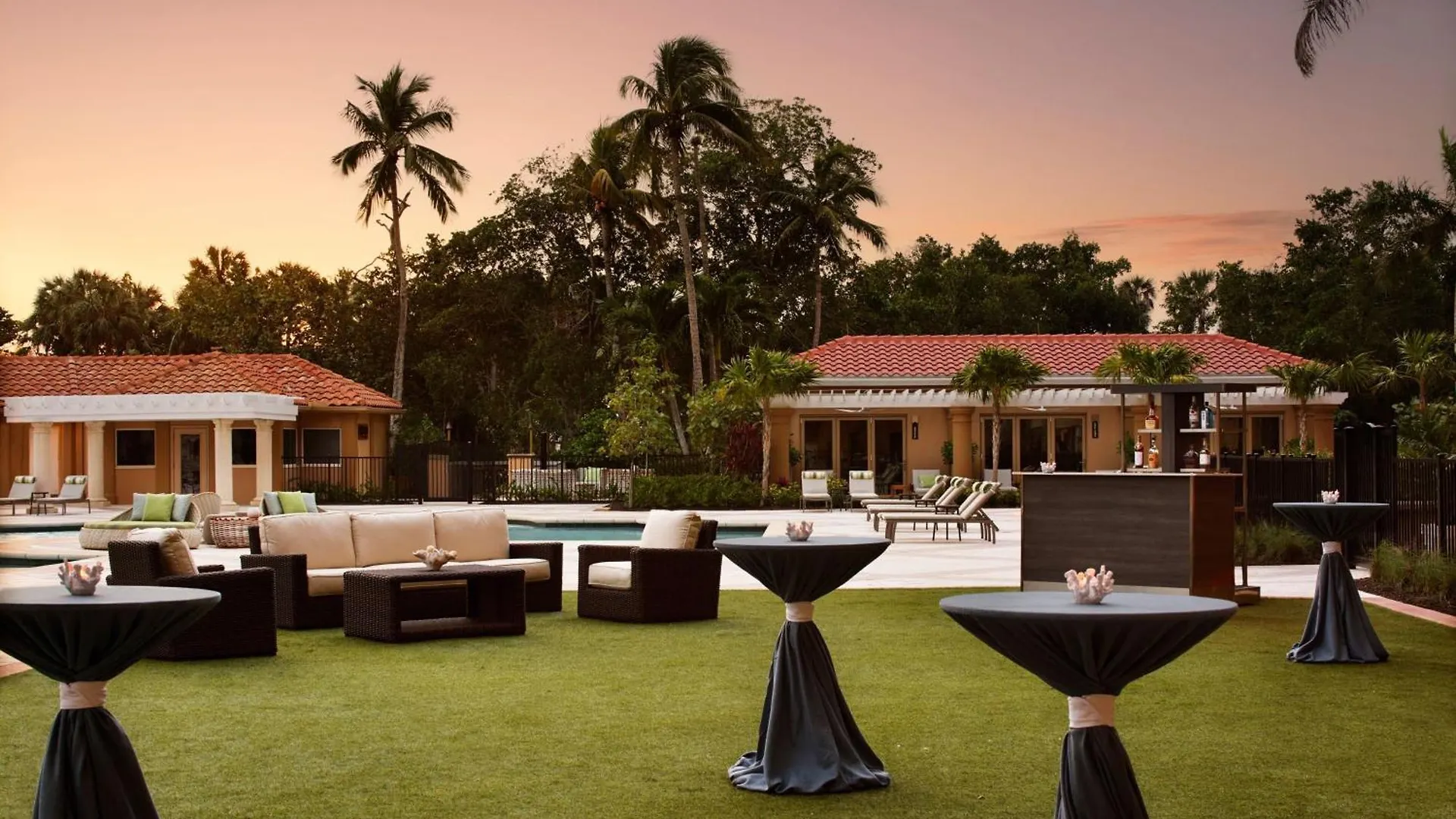 The Ritz-carlton 5*