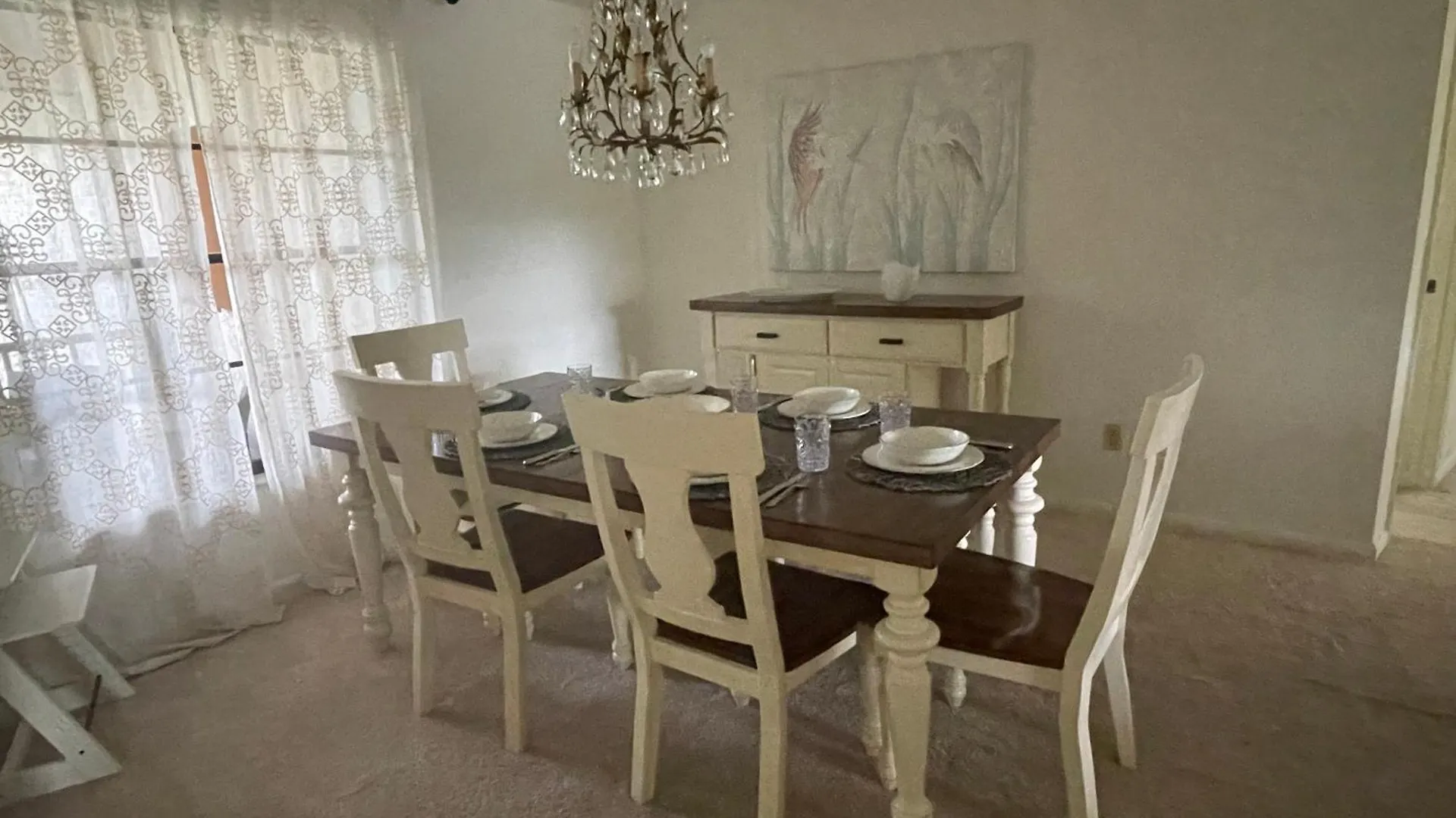 Semesterbostad Pool Home, Close To Beach, 3 Bedroom/2 Bathroom, Lakeview