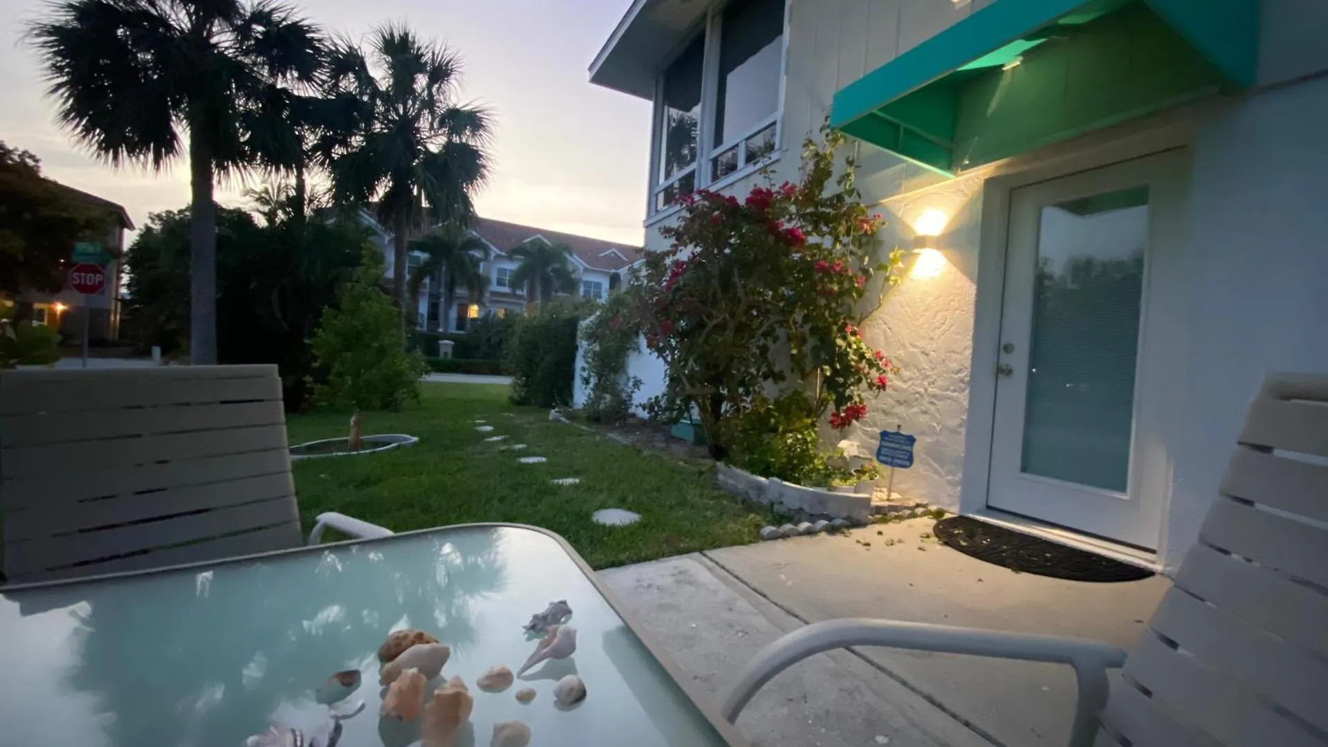 Closest To Vanderbilt Beach, New Remodel, Well Appointed, Bbq, Yard, Very Private Many Extras! *