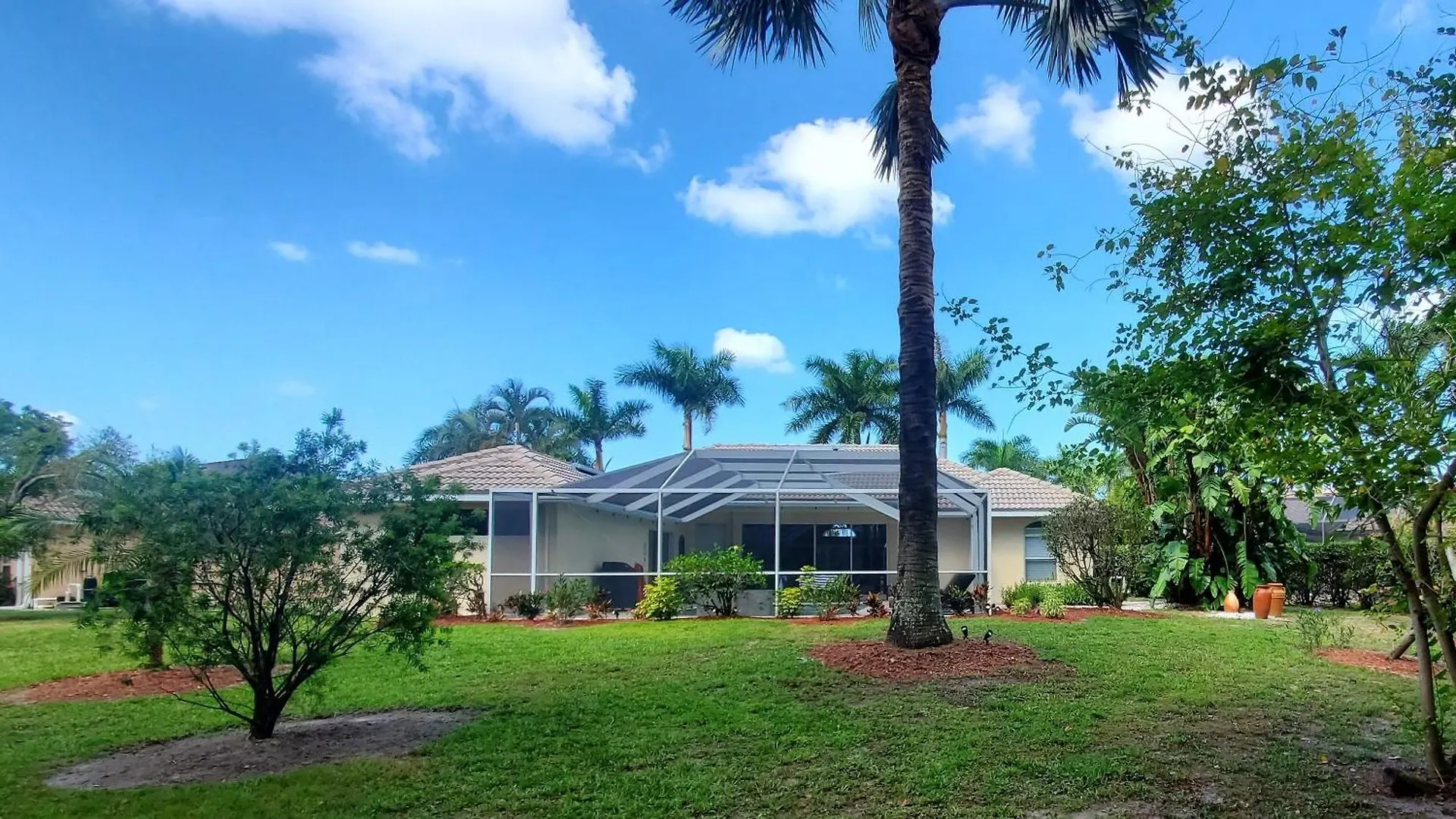 Willa Gordian Florida Naples