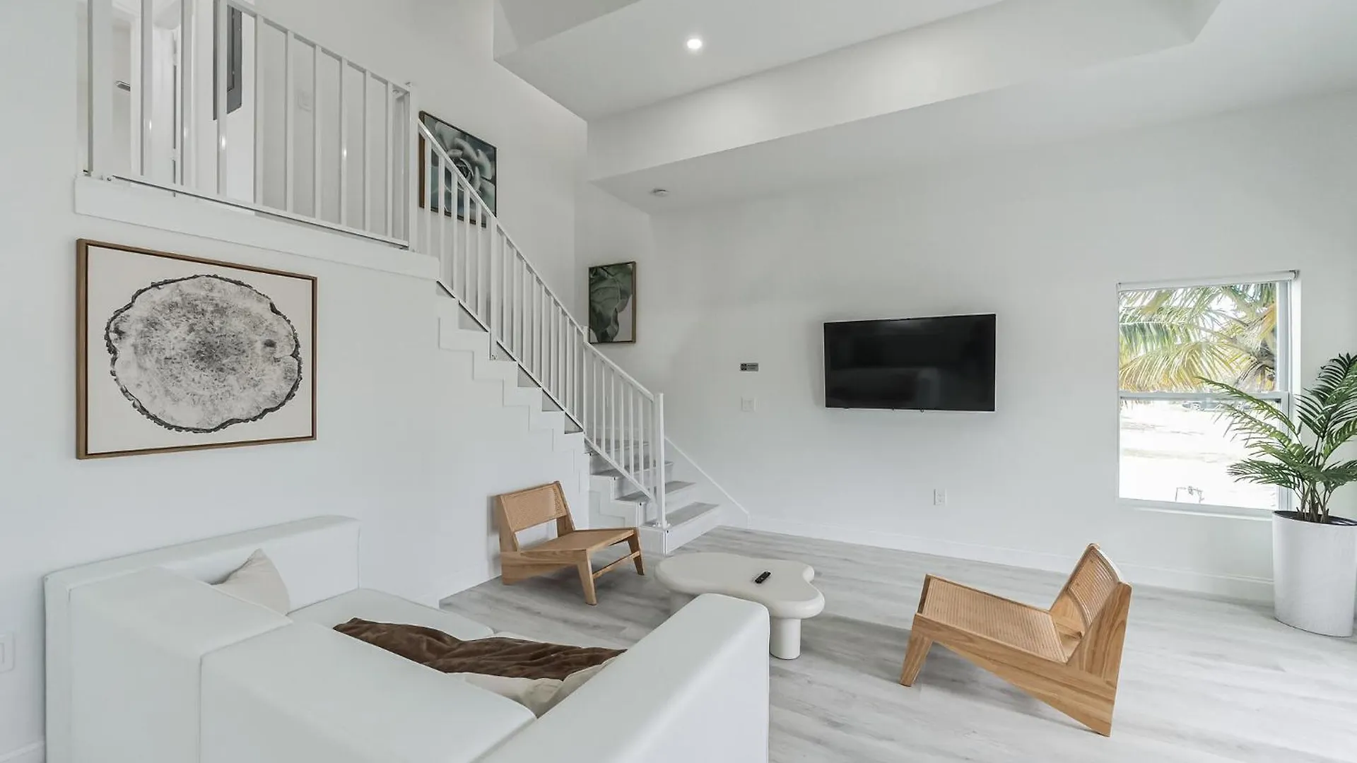 New 2br 2ba Modern Botanical Canvas Дом отдыха *