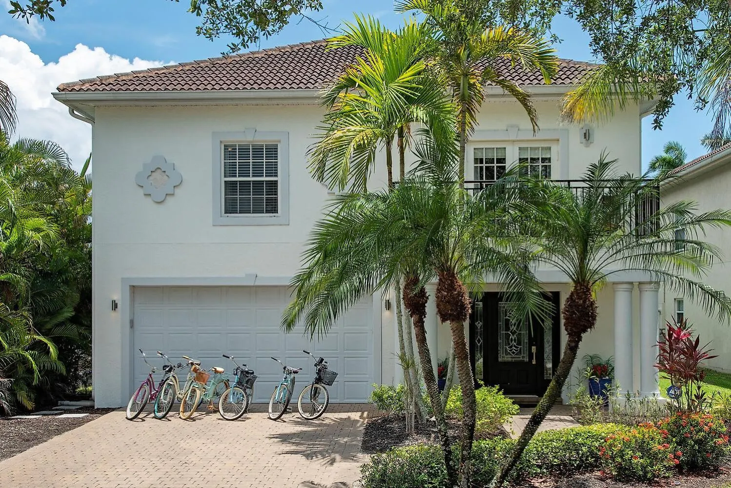 Casa De Palmeras! Southern Exposure-1 Mile To * North Naples