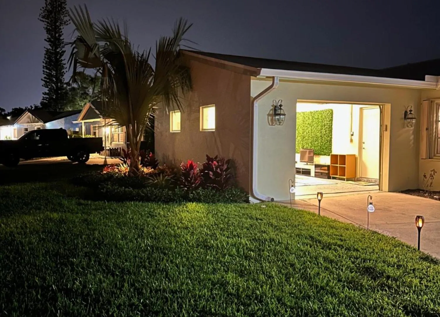 Freshly Remodeled 1970's Single Story * North Naples