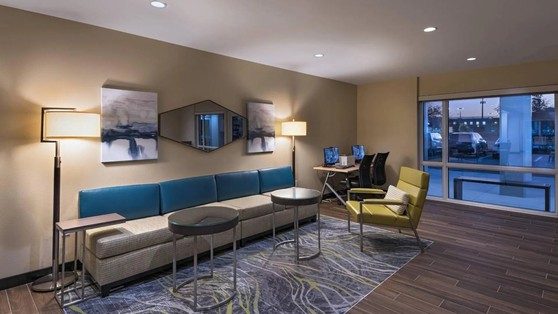 Towneplace By Marriott Отель