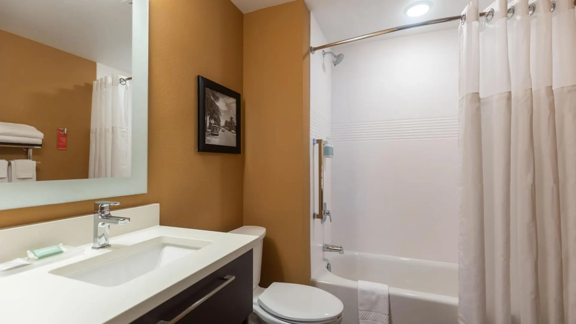 Отель Towneplace By Marriott 3*