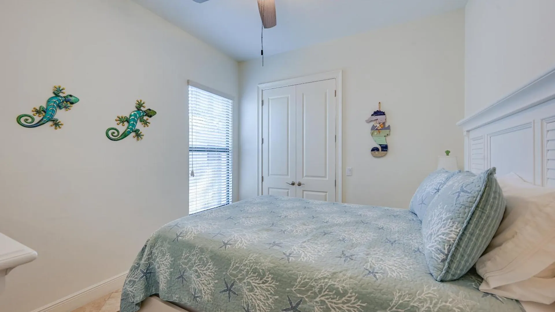 Chic Retreat With Private Heated Pool And Lanai North Naples