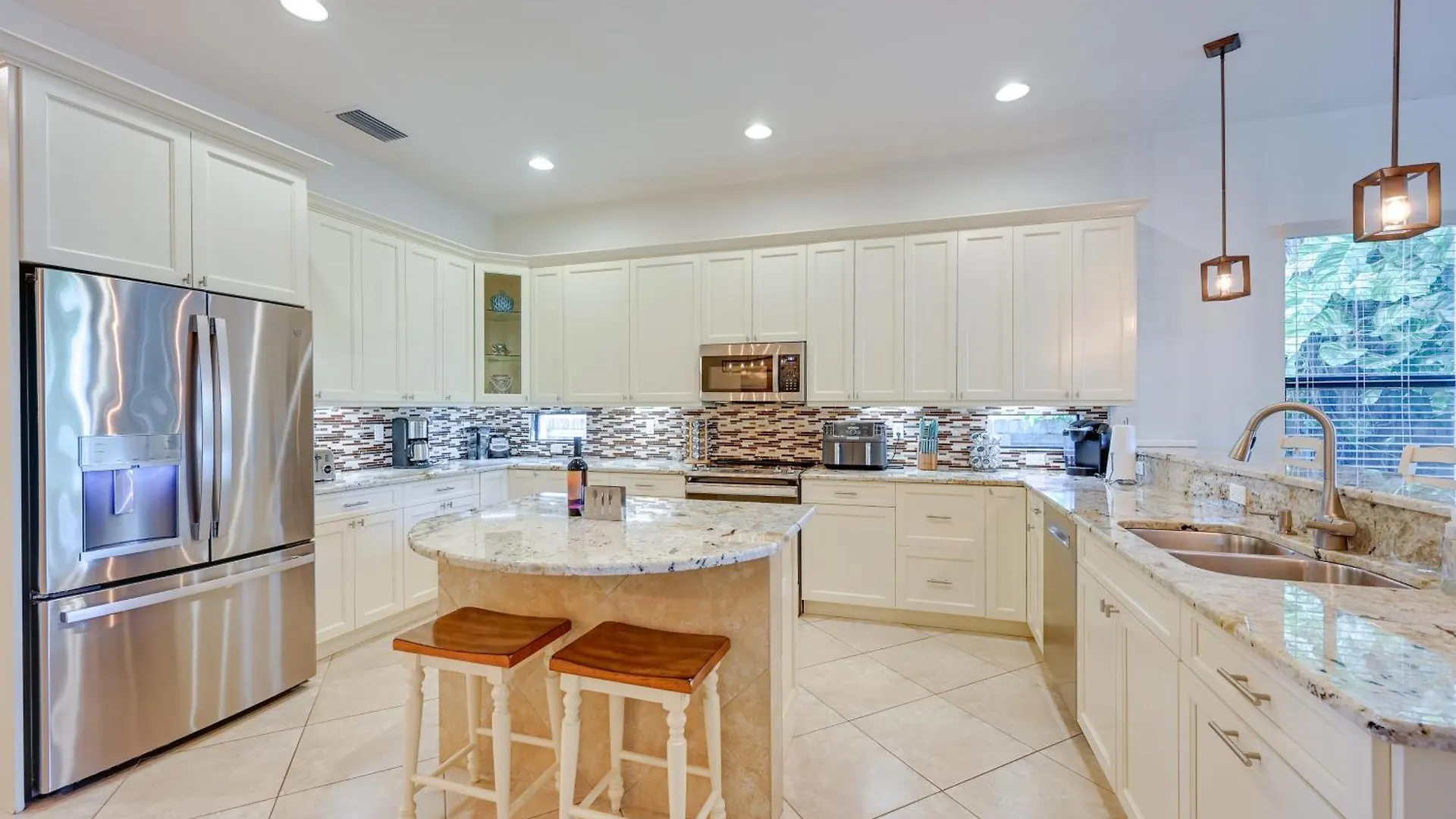 Σπίτι διακοπών Chic Retreat With Private Heated Pool And Lanai *