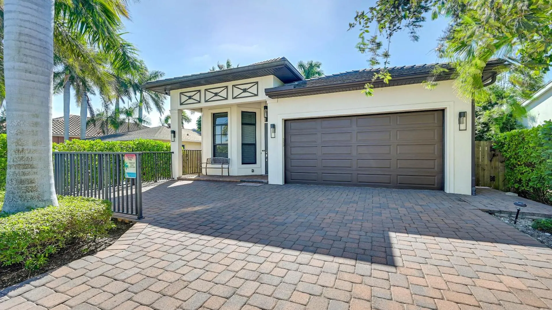 Chic Retreat With Private Heated Pool And Lanai