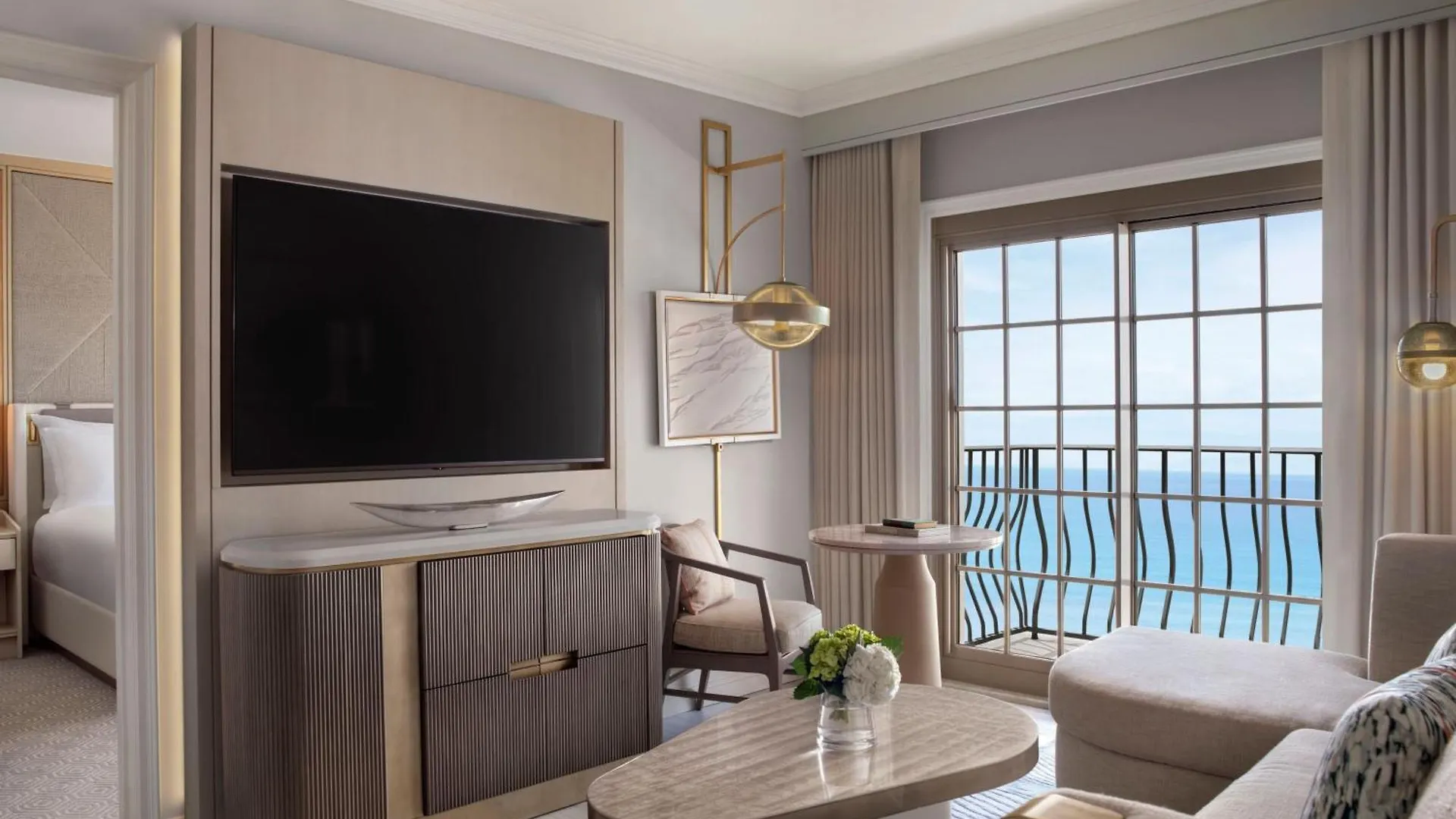 Resort The Ritz-carlton 5*